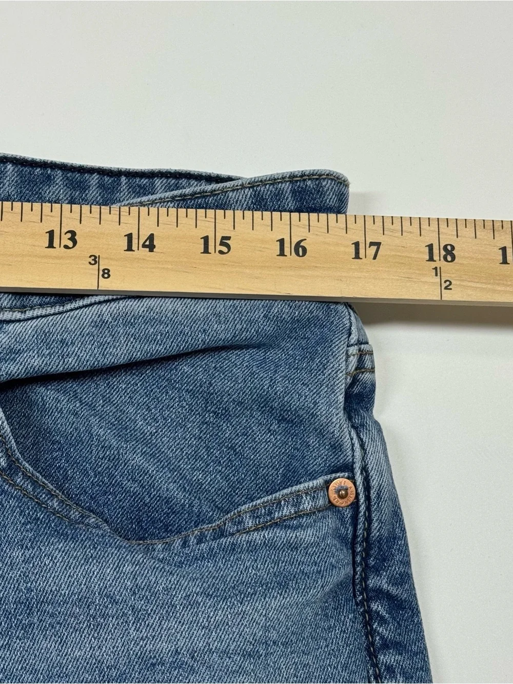 American Eagle Easy Flex Blue Jeans Relaxed Straight 33x34